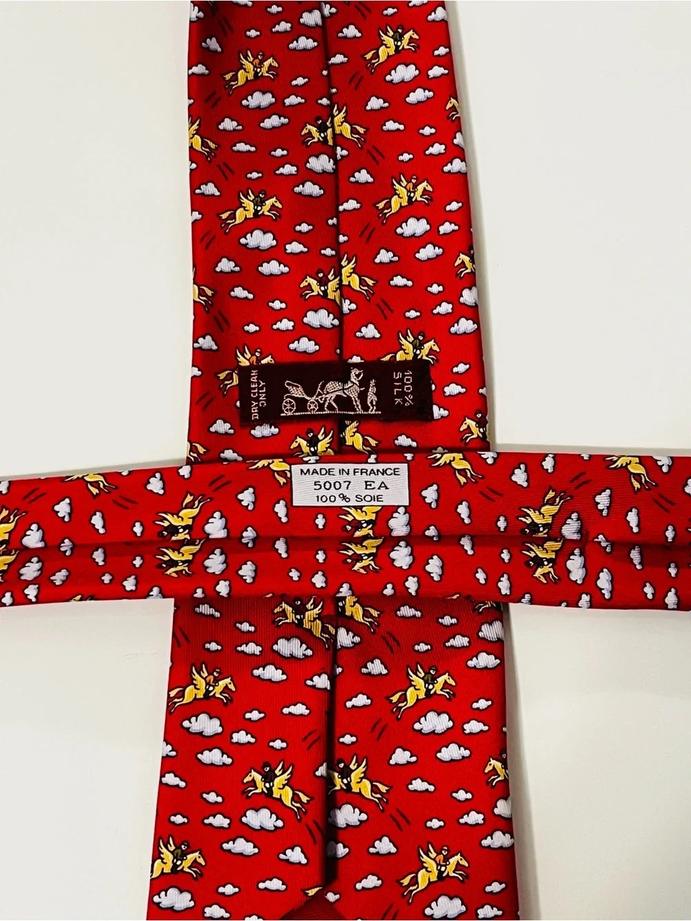 HERMES 5007 EA Mens Neck Tie 100% Silk Vintage France Pegasus Flying Fathers Day